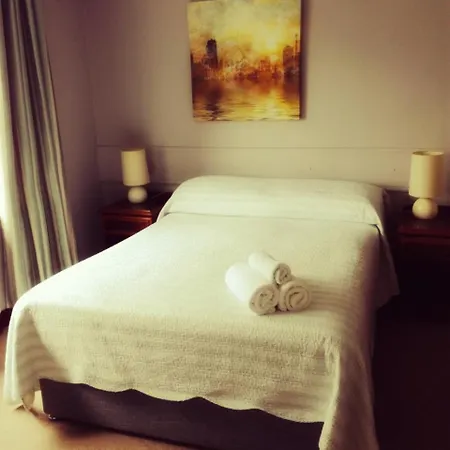 Gasthuis Amber Lodge Budget Accommodation Galway